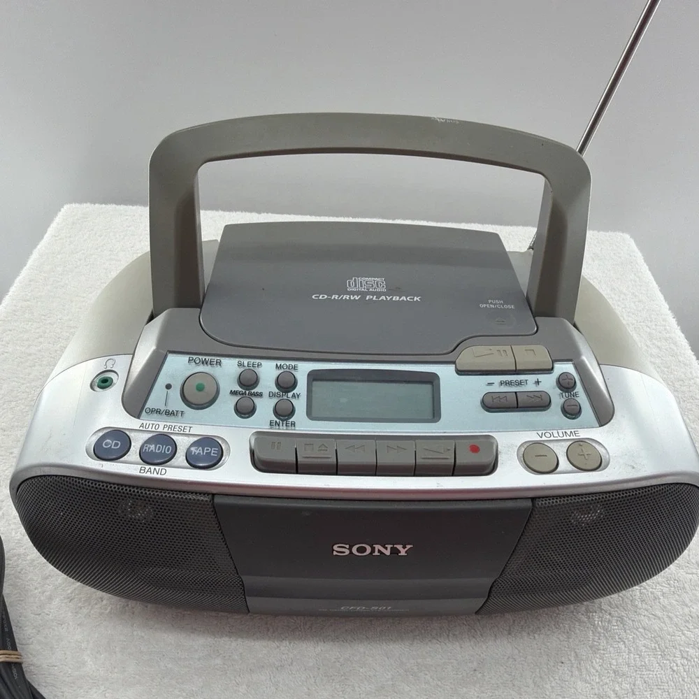 Vtg Sony CFD-S01 Silver CD Radio Cassette Boombox CD-R RW Mega Bass Tested